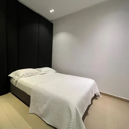 لوكس تيرانا