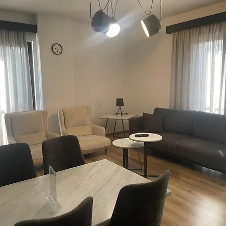 Lux Apartment Tirana
