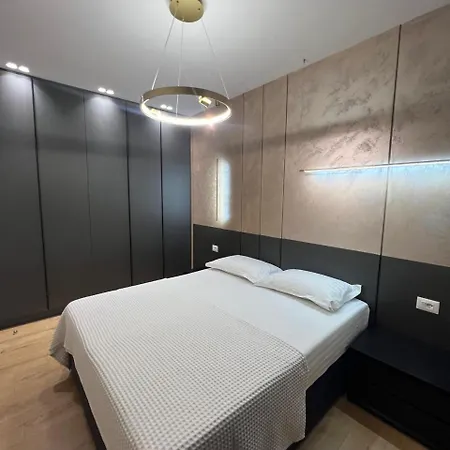 Lux Тирана